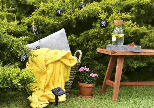 Aranżujemy klimatyczny kącik do relaksu na miejskim balkonie